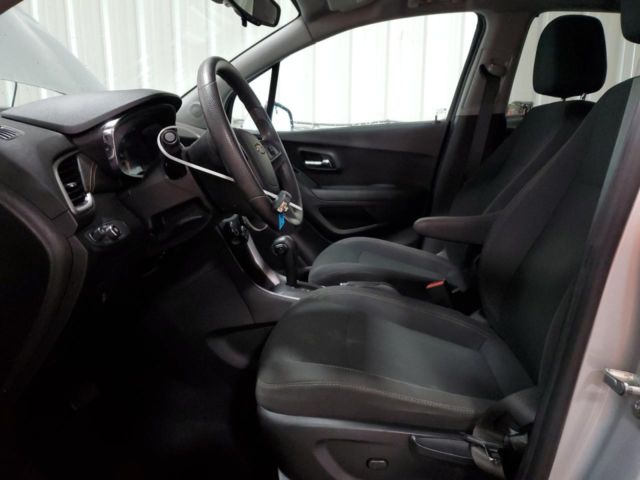 2019 Chevrolet Trax Ls VIN: 3GNCJNSB3KL216489 Lot: 92938025