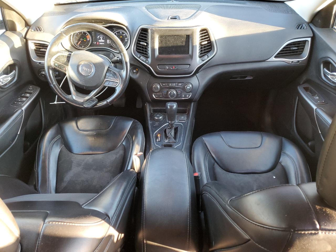 2019 Jeep Cherokee Latitude Plus VIN: 1C4PJMLB0KD311018 Lot: 92465245