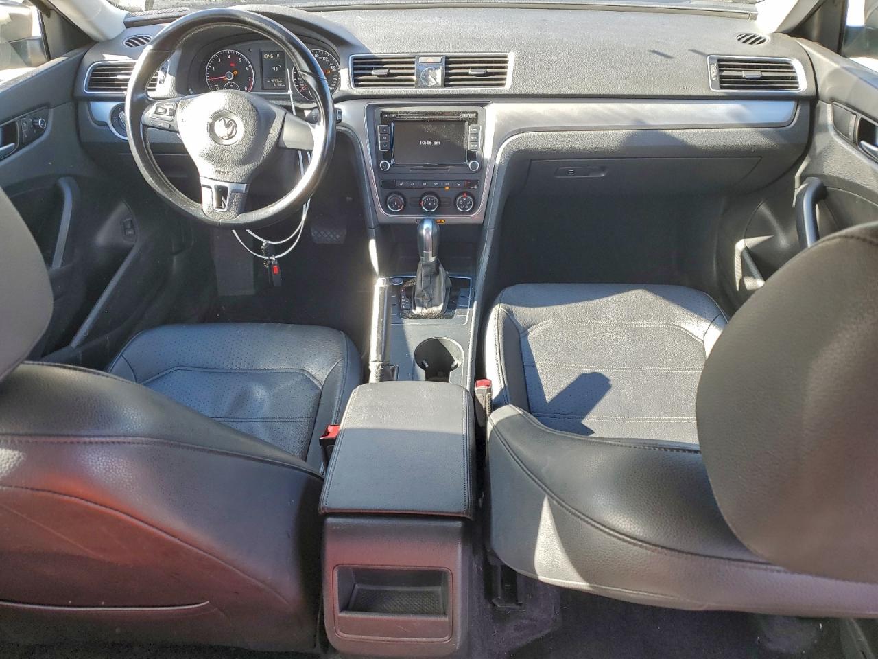 2015 Volkswagen Passat S VIN: 1VWAT7A30FC073404 Lot: 94255755