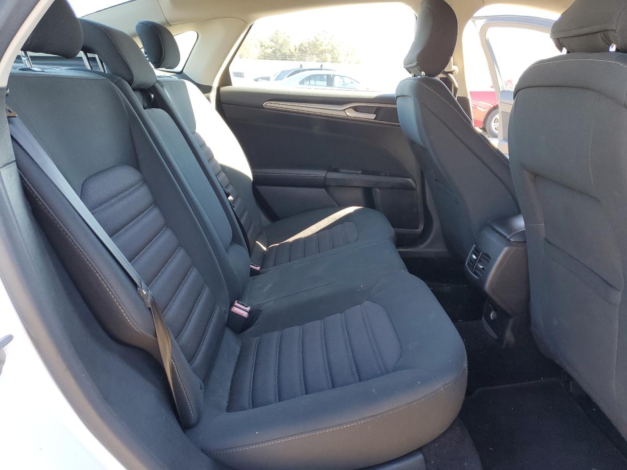 2017 Ford Fusion Se VIN: 3FA6P0H74HR125589 Lot: 92081595