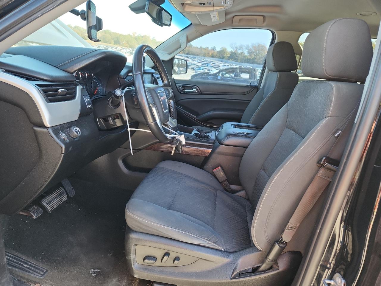 2018 GMC Yukon Sle VIN: 1GKS1AKC6JR122902 Lot: 92037985