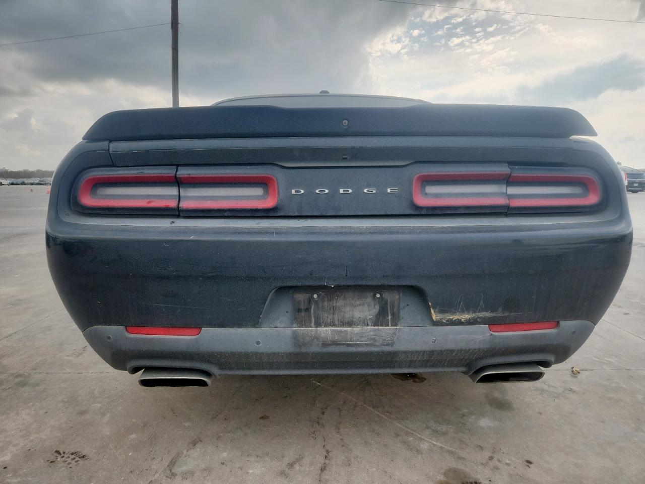 2015 Dodge Challenger Sxt VIN: 2C3CDZAT4FH822002 Lot: 93195795