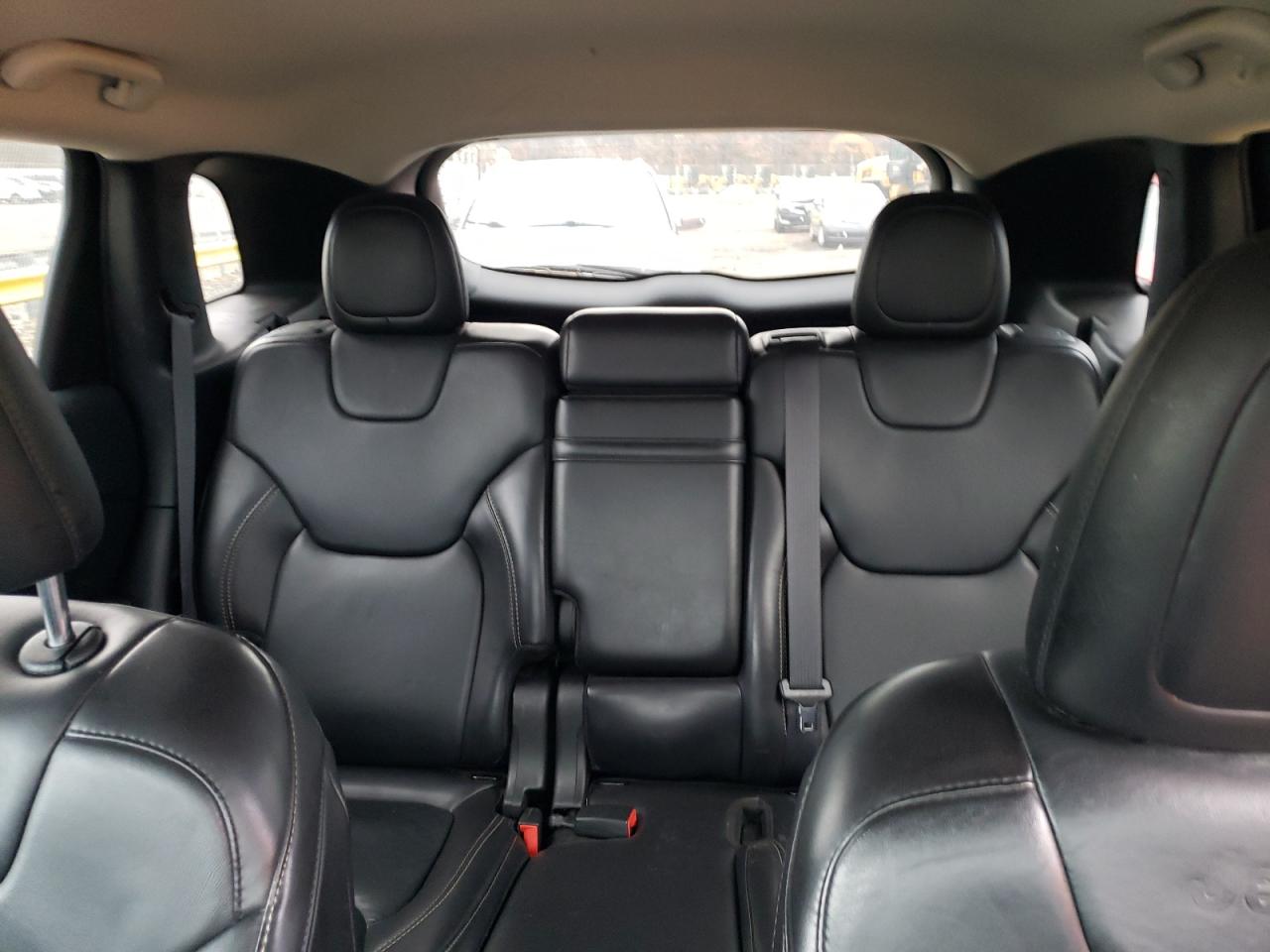 2017 Jeep Cherokee Latitude VIN: 1C4PJMCB6HW660228 Lot: 92260205