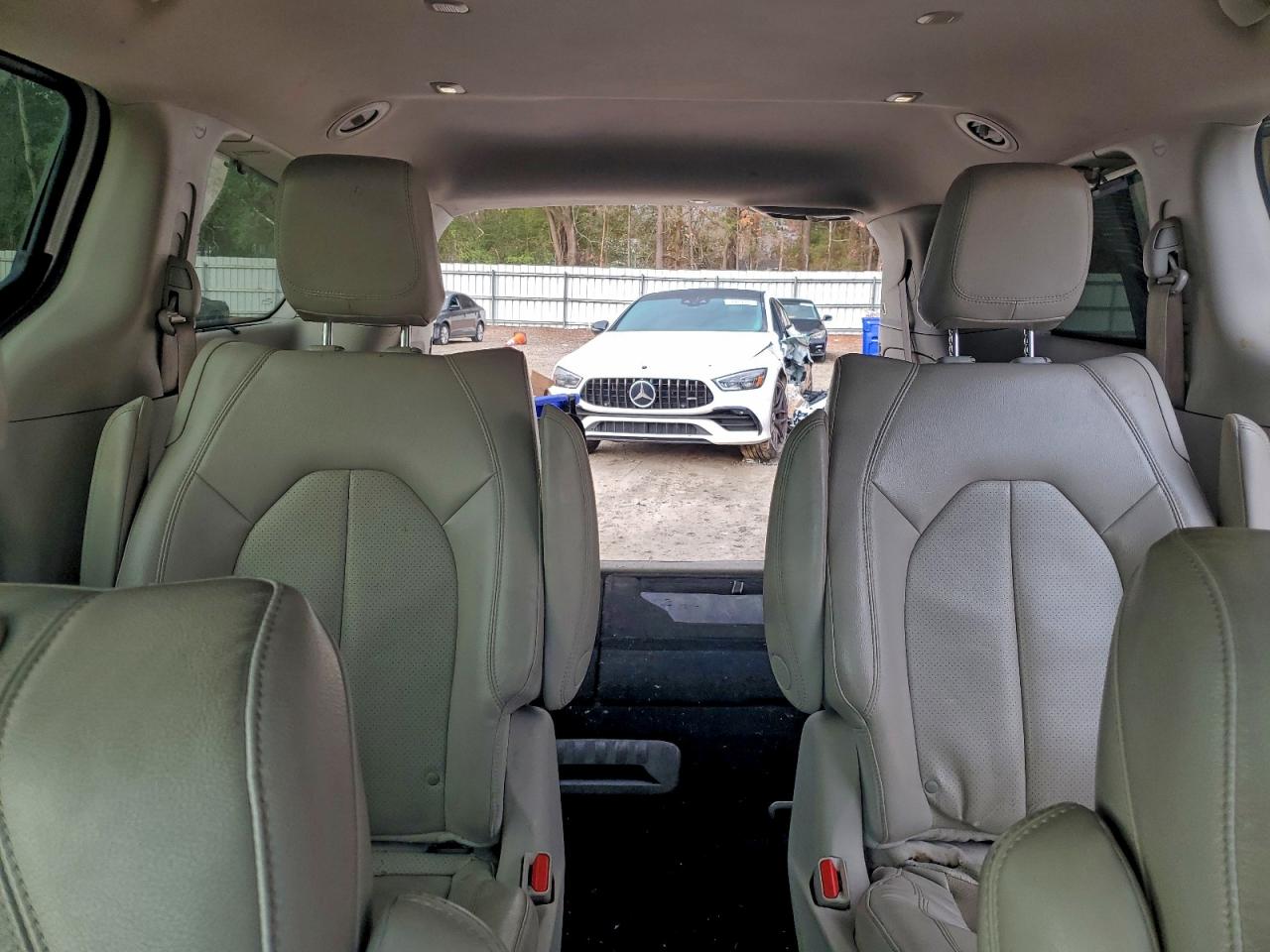 2021 Chrysler Pacifica Hybrid Touring L VIN: 2C4RC1L71MR586992 Lot: 93840915