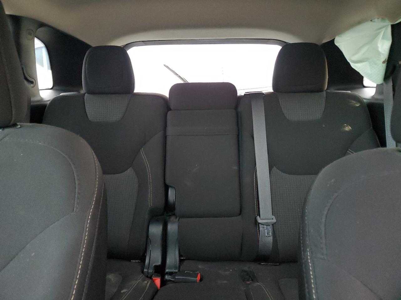 2016 Jeep Cherokee Latitude VIN: 1C4PJMCB5GW163511 Lot: 92864695