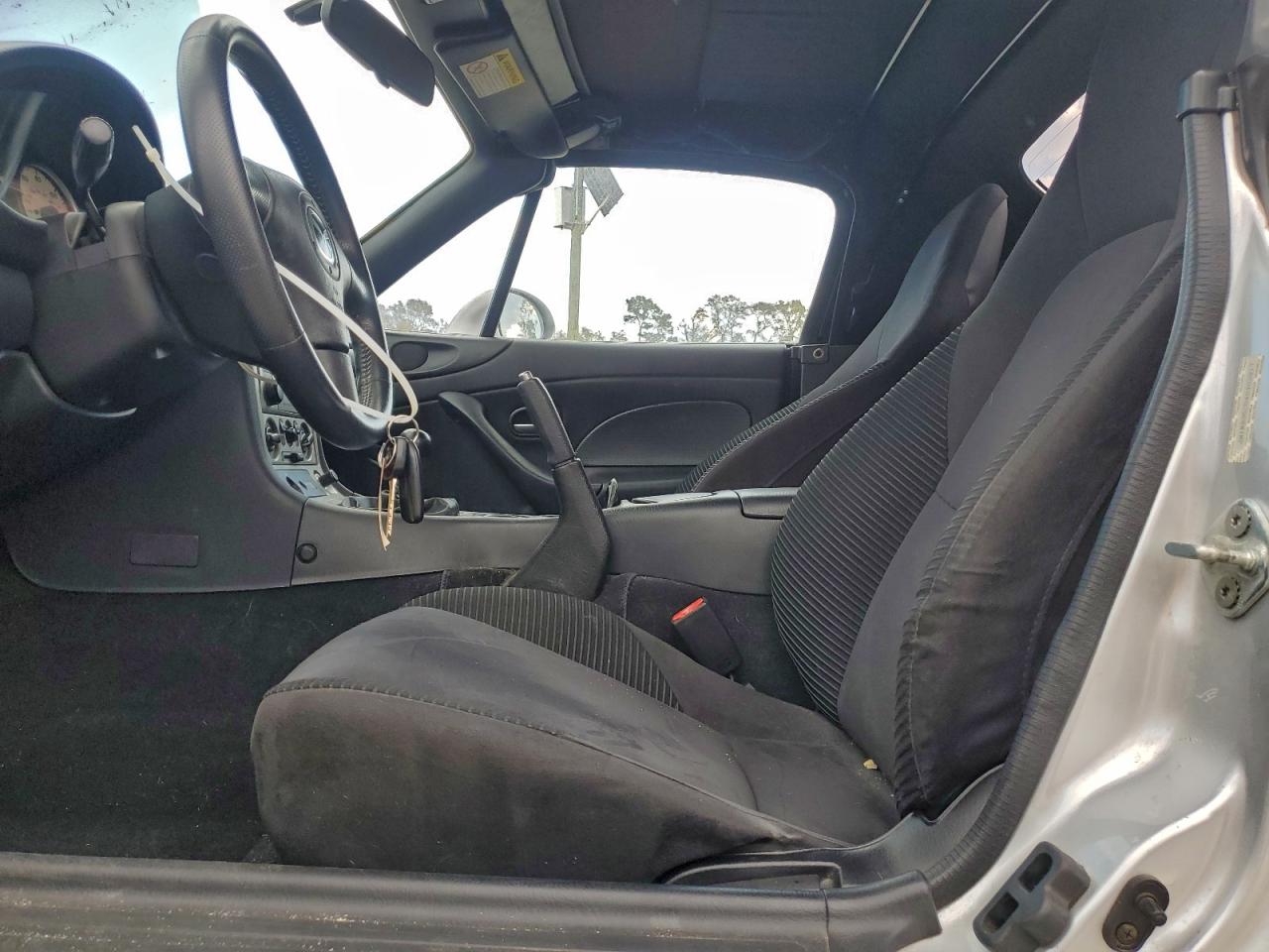 2004 Mazda Mx-5 Miata Base VIN: JM1NB353040403017 Lot: 94375015