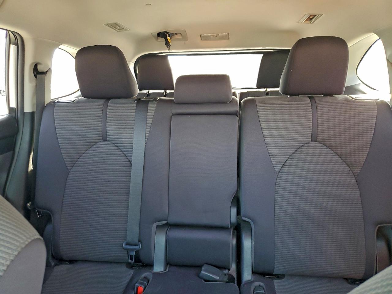 2020 Toyota Highlander L VIN: 5TDBZRBHXLS000255 Lot: 94290295