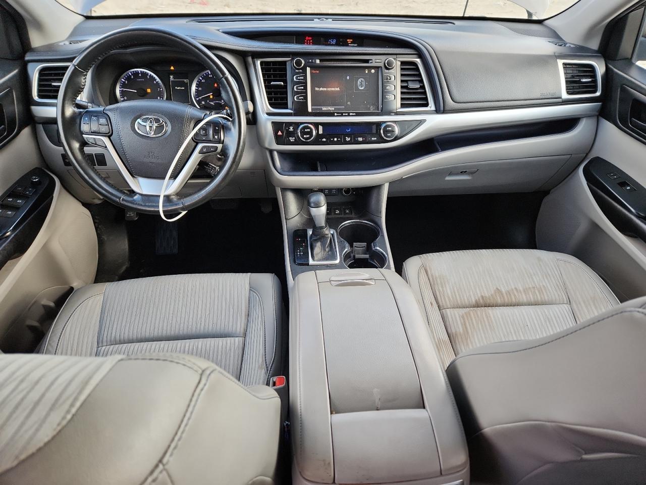 2017 Toyota Highlander Le VIN: 5TDBZRFH4HS468564 Lot: 93182705