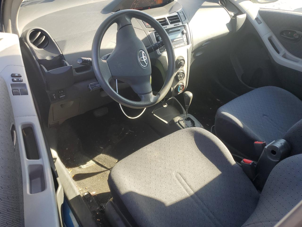 2009 Toyota Yaris VIN: JTDJT903195229409 Lot: 93008505