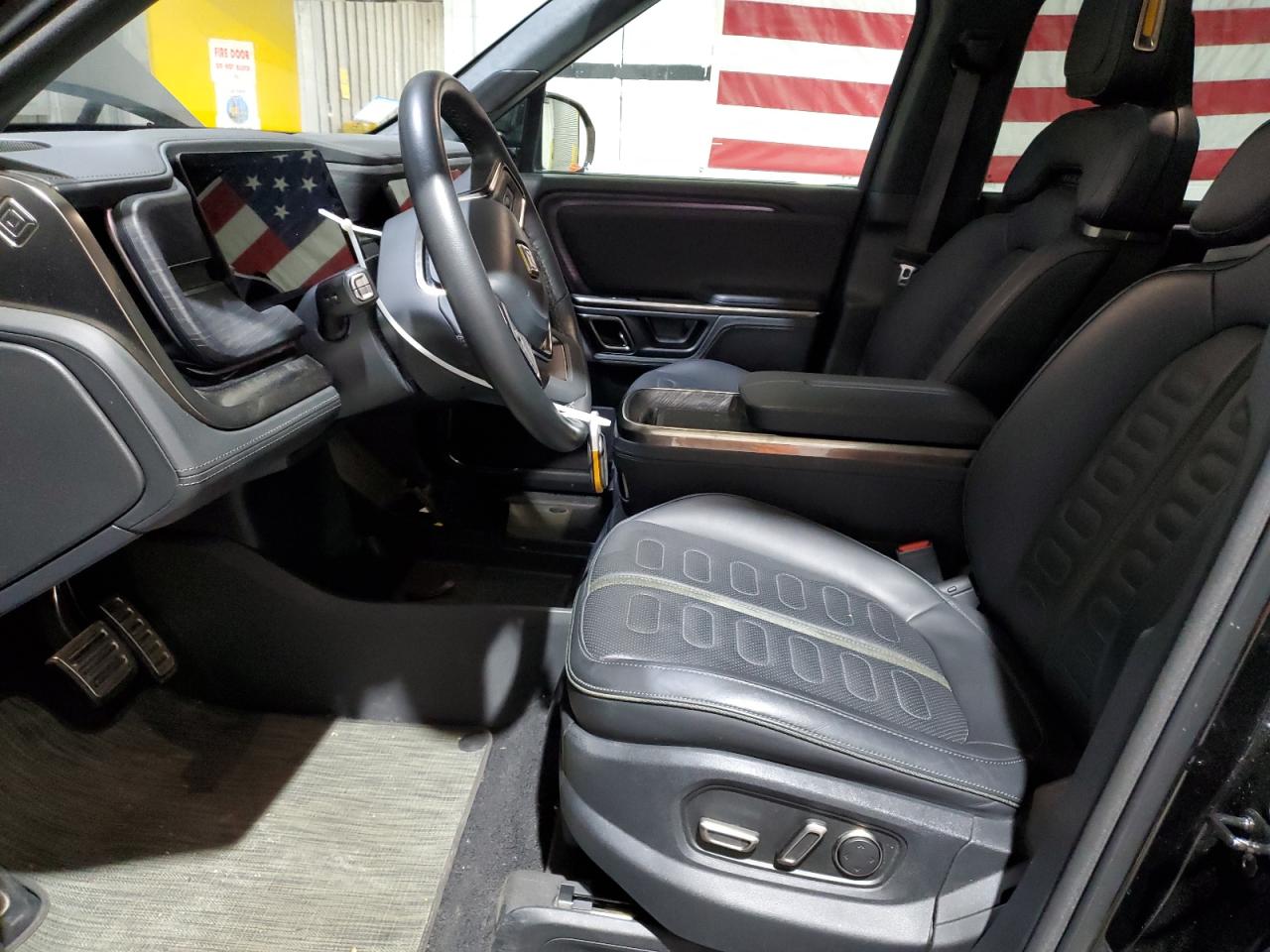 2023 Rivian R1S Adventure VIN: 7PDSGABAXPN021332 Lot: 93090085