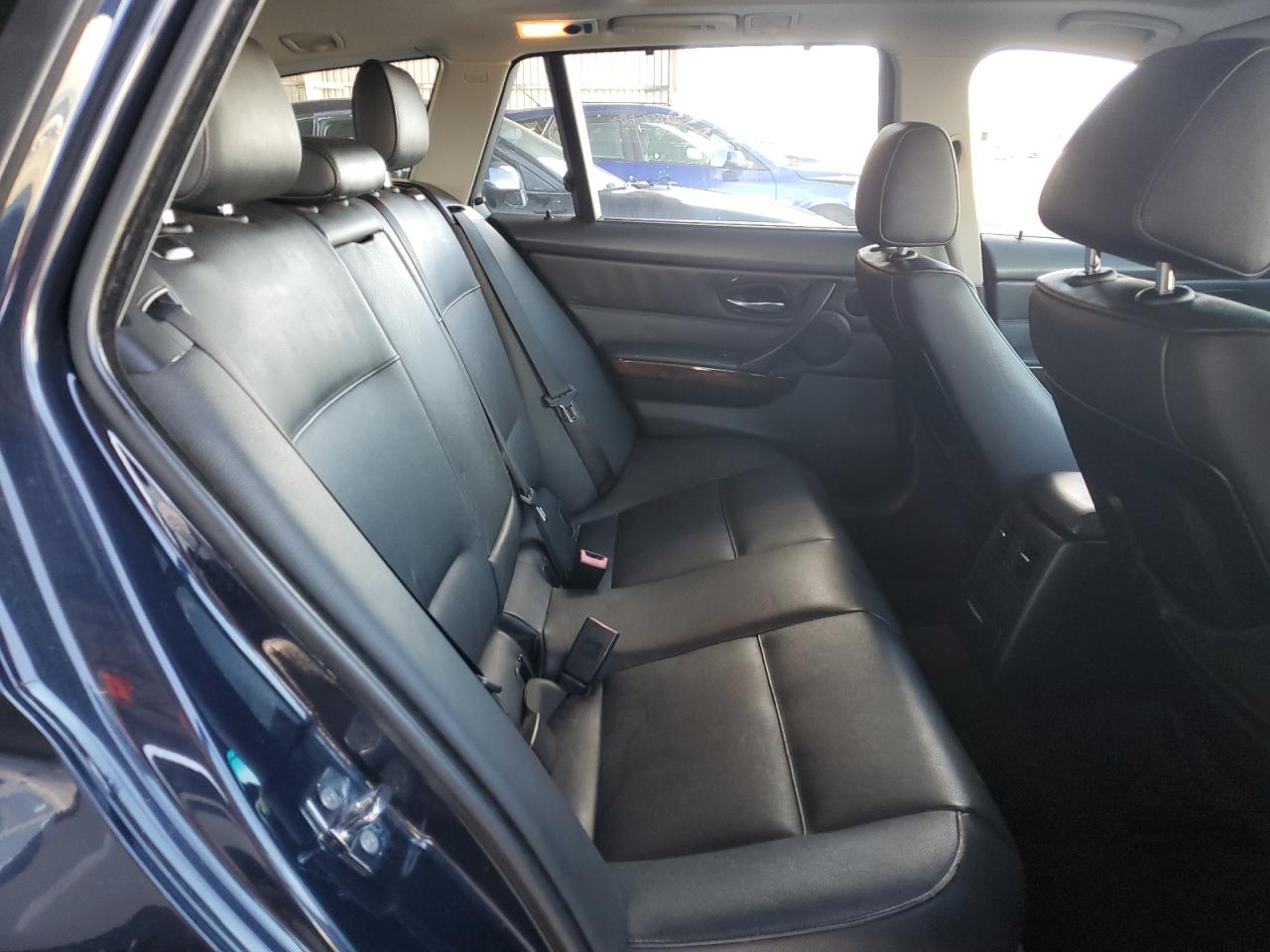 2007 BMW 328 It VIN: WBAVS13537FX16053 Lot: 92756235