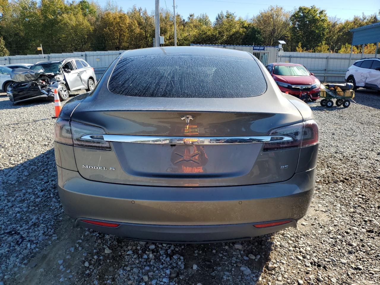 2015 Tesla Model S VIN: 5YJSA1E18FF101133 Lot: 89856995