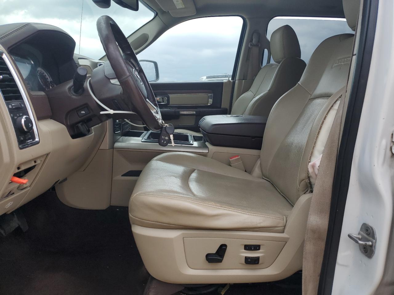 2013 Ram 1500 Laramie VIN: 1C6RR7NT2DS638079 Lot: 91453365