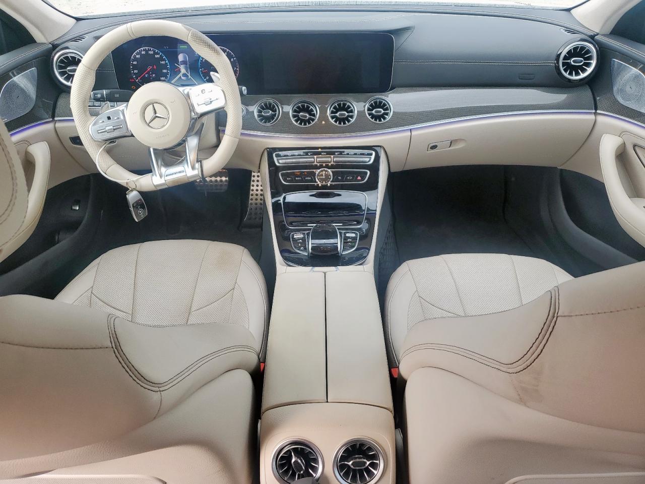 Фото: WDD2J6BBXLA050268