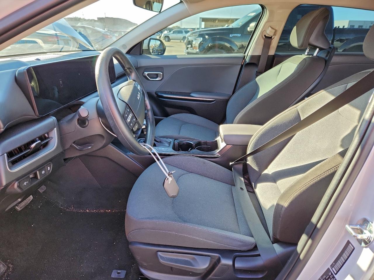 2025 Kia K4 Lx VIN: 3KPFT4DE7SE087811 Lot: 93989765