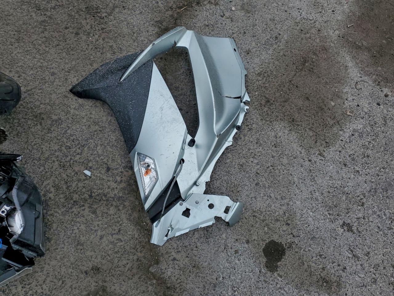 2018 Kawasaki Zx1000 W VIN: JKAZXCW11JA007226 Lot: 94163895