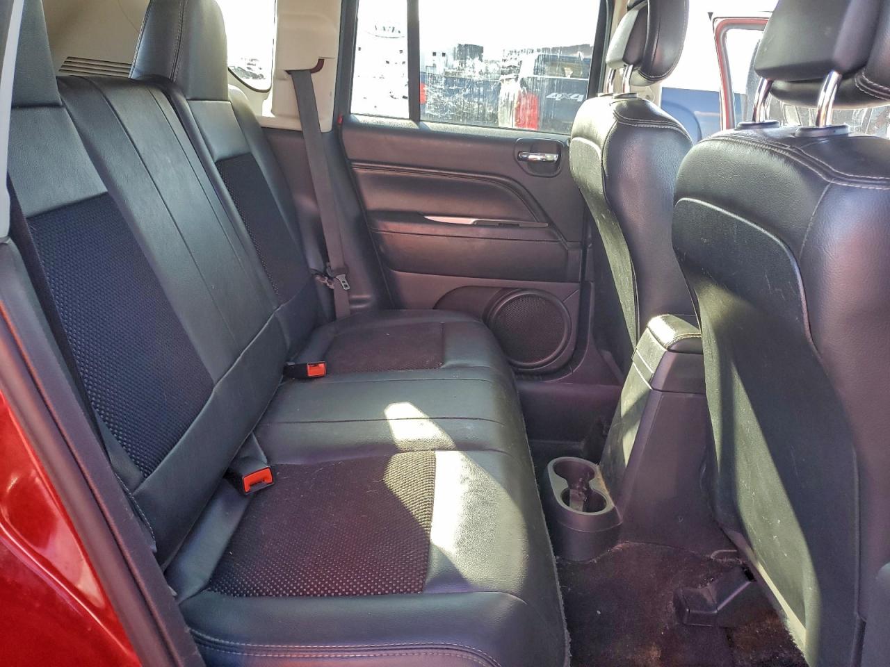 2015 Jeep Compass Latitude VIN: 1C4NJDEB7FD366480 Lot: 93635215