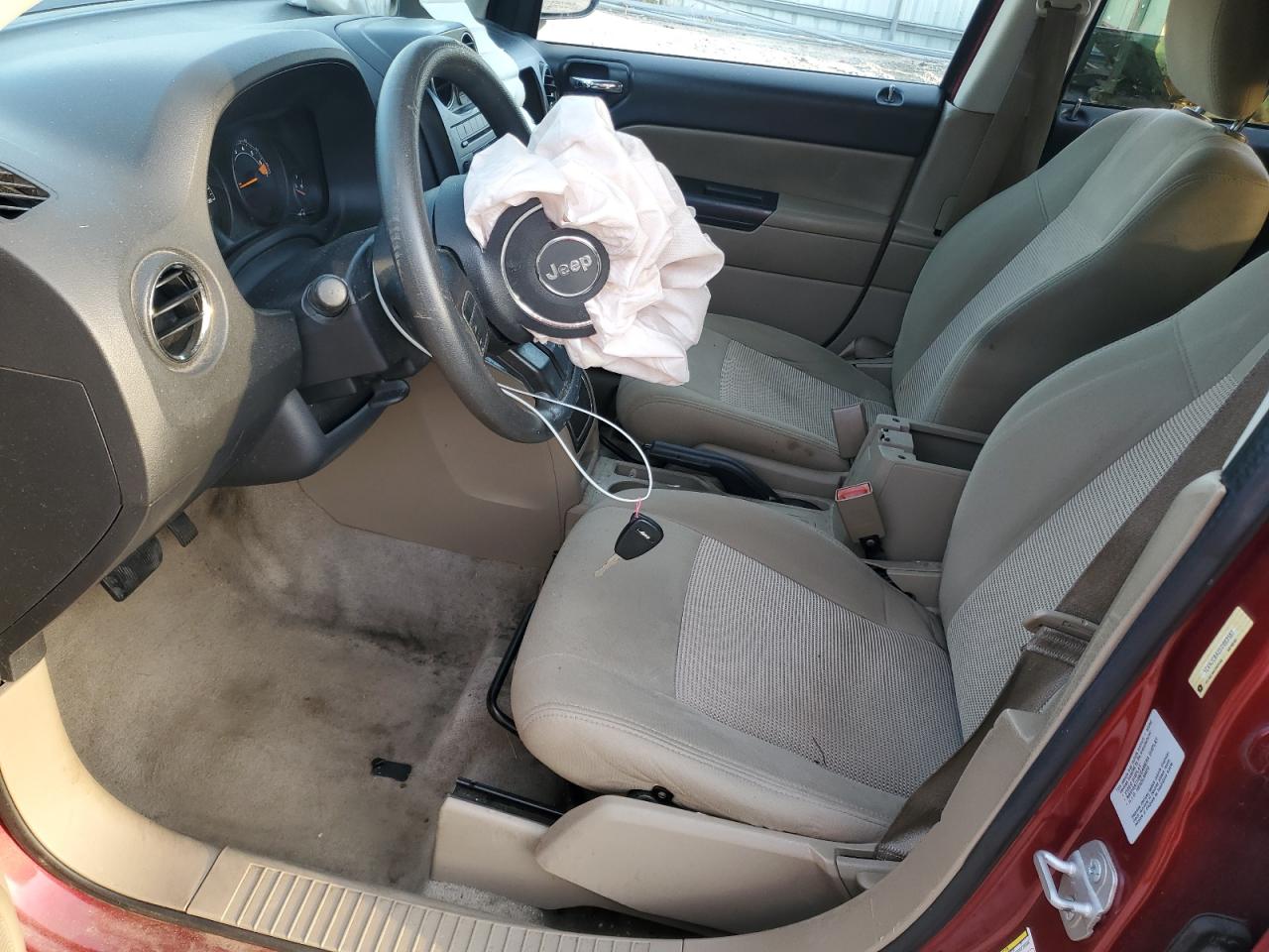 2014 Jeep Compass Sport VIN: 1C4NJCBA2ED882587 Lot: 92718585