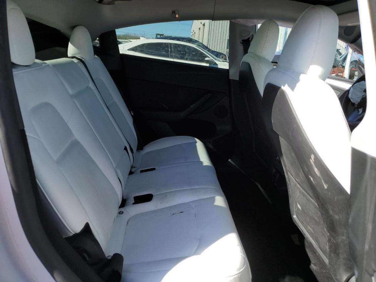 2023 Tesla Model Y VIN: 7SAYGDEE3PF877848 Lot: 91179255