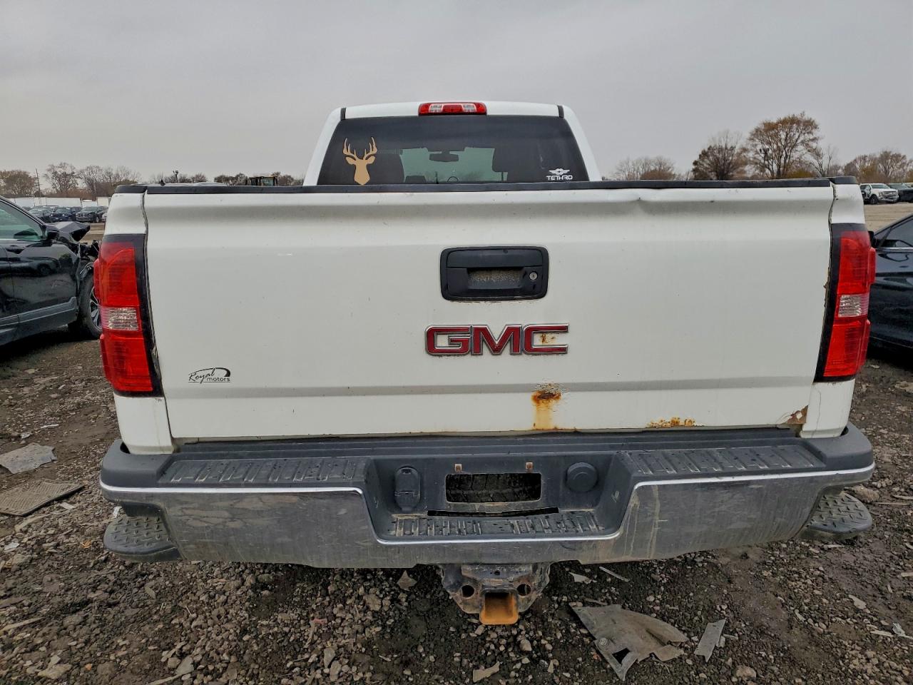 2015 GMC Sierra K2500 Heavy Duty VIN: 1GT12XEG5FF139057 Lot: 93506625