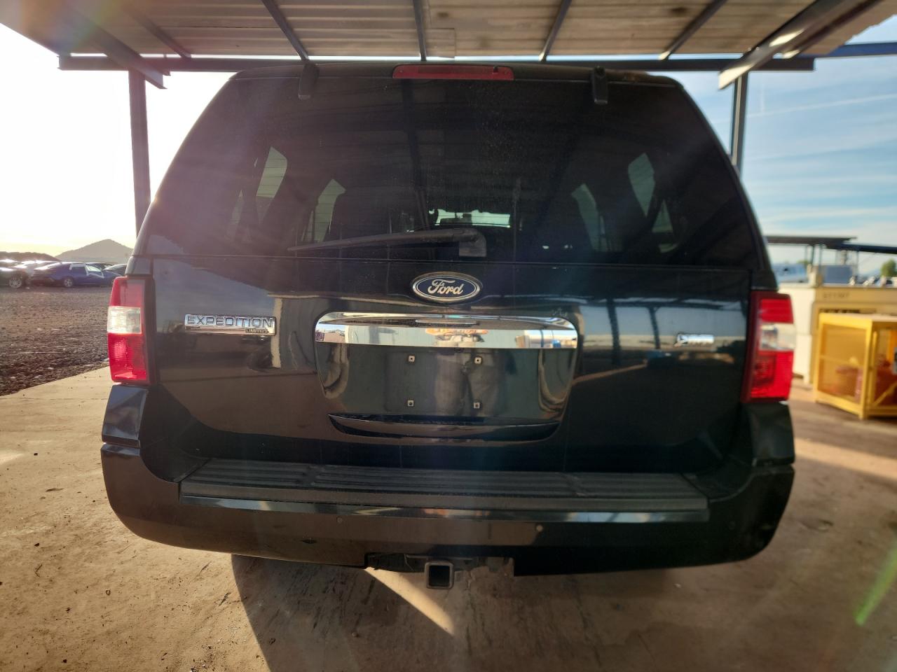 2011 Ford Expedition Limited VIN: 1FMJU2A55BEF05709 Lot: 92227375