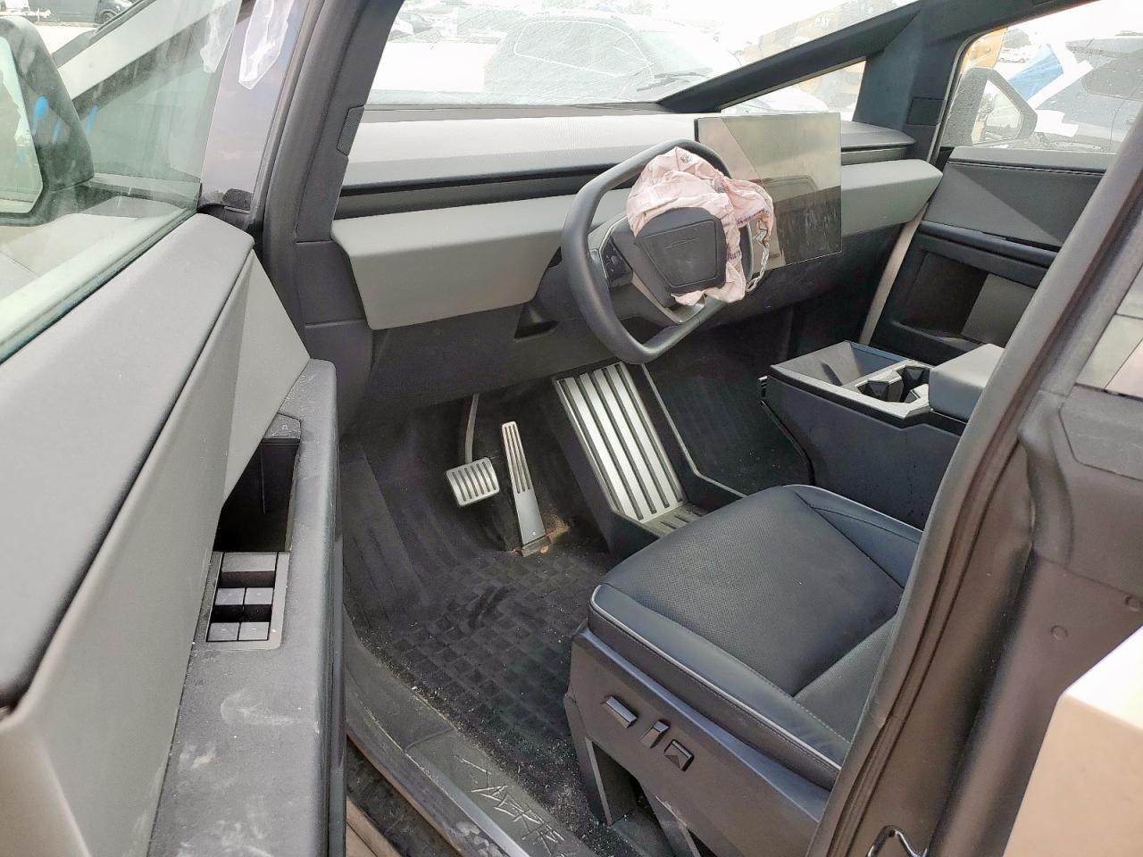 2024 Tesla Cybertruck VIN: 7G2CEHED1RA029895 Lot: 92804315