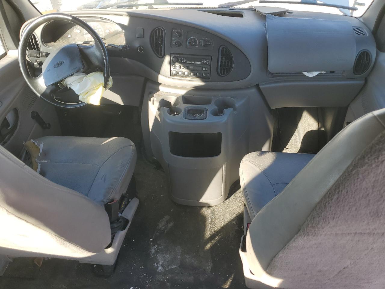 2000 Ford Econoline E350 Super Duty Wagon VIN: 1FBSS31L2YHC02997 Lot: 91029705