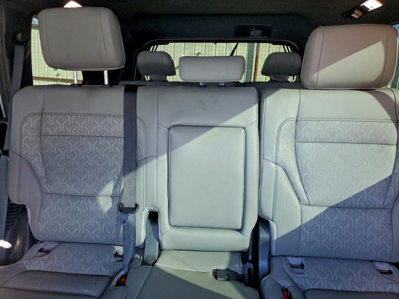 2025 Toyota Sequoia Sr5 VIN: 7SVAAAAAXSX004068 Lot: 94486765