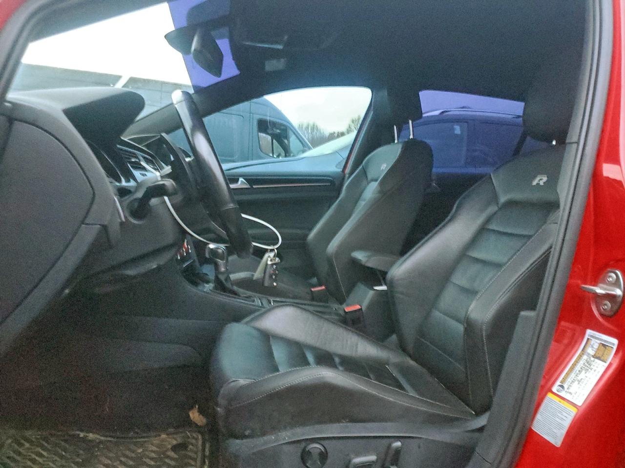 2015 Volkswagen Golf R VIN: WVWLF7AU2FW269774 Lot: 94256055