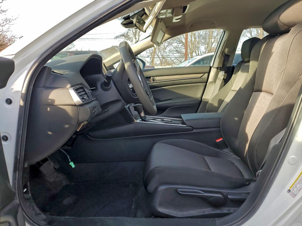 2022 Honda Accord Lx VIN: 1HGCV1F17NA038588 Lot: 94071975