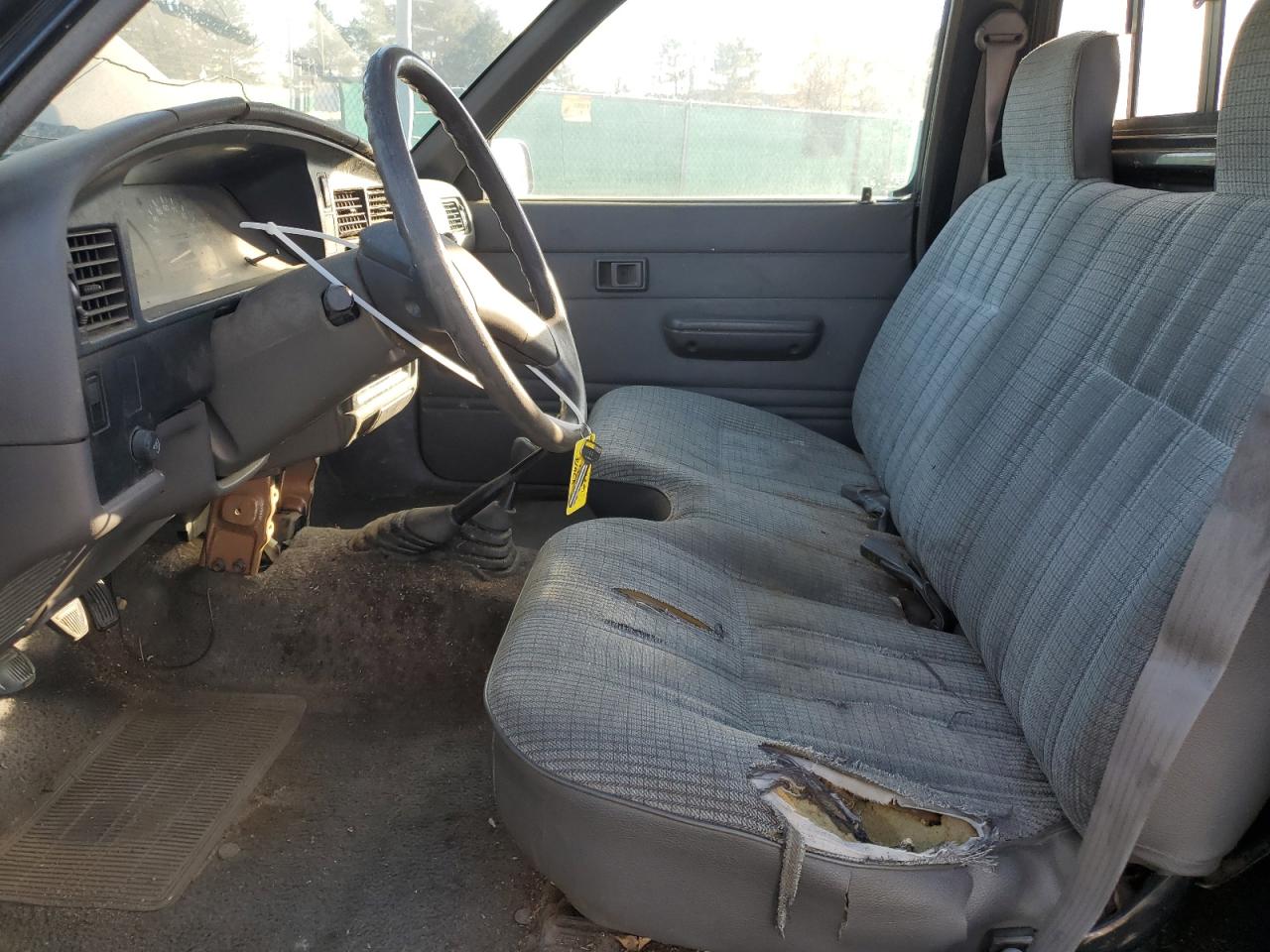 1990 Toyota Pickup 1/2 Ton Short Wheelbase Dlx VIN: JT4RN01P1L0006981 Lot: 91663535