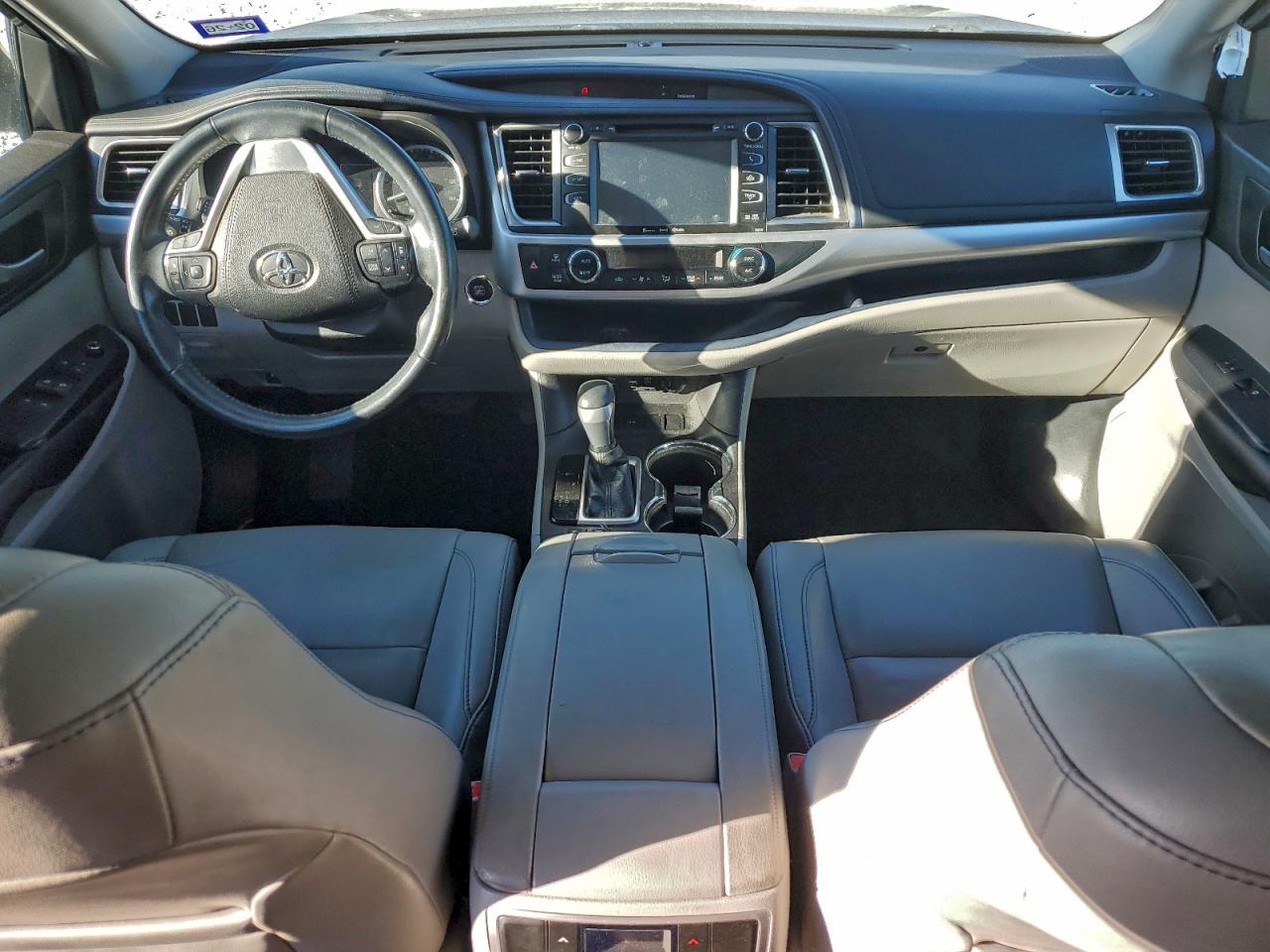 2019 Toyota Highlander Se VIN: 5TDKZRFHXKS560768 Lot: 93773465