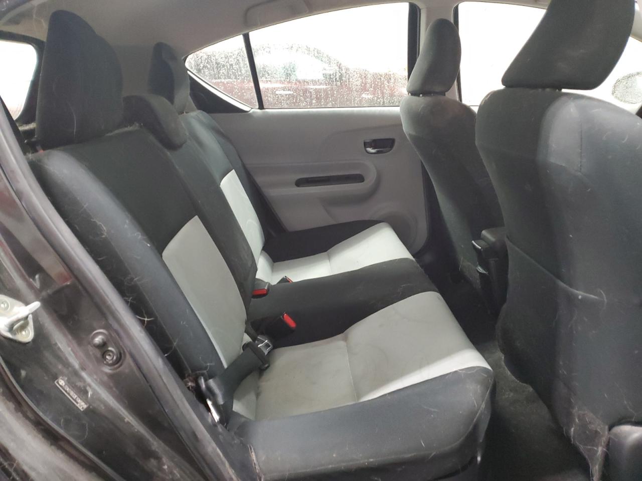 2014 Toyota Prius C VIN: JTDKDTB32E1065858 Lot: 93365875