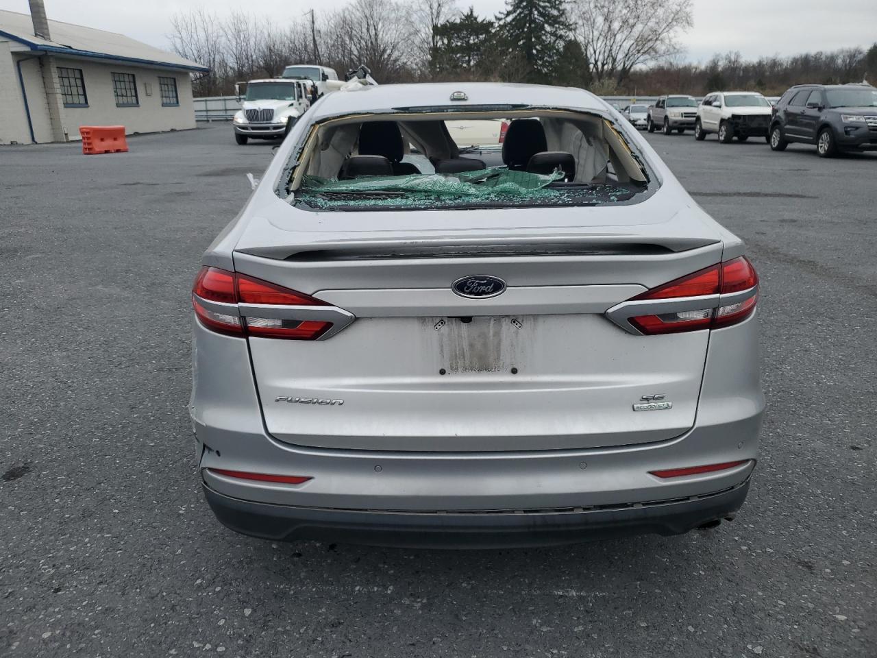 2019 Ford Fusion Se VIN: 3FA6P0HD9KR275372 Lot: 93276225