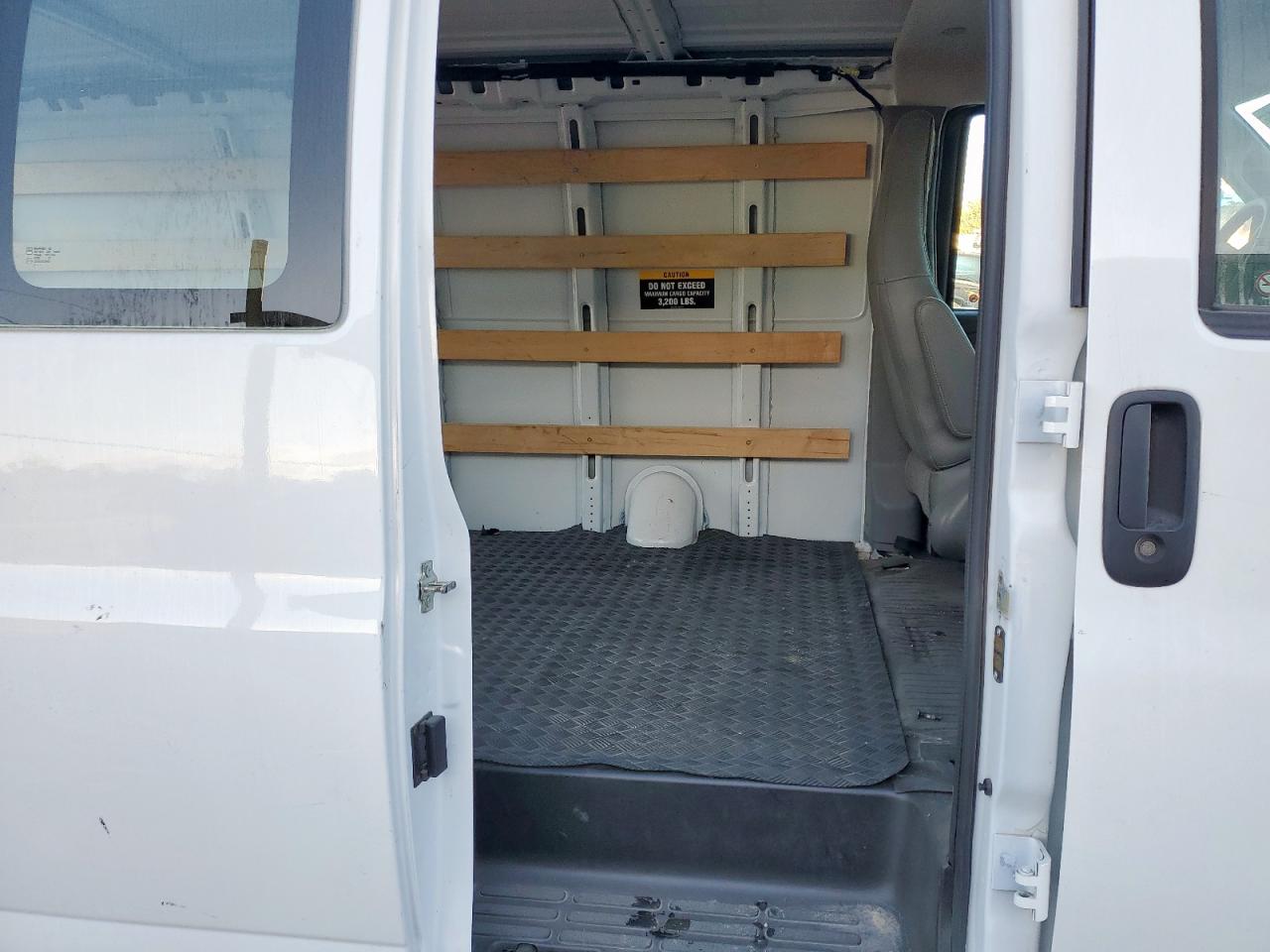 2024 GMC Savana Delivery Van VIN: 1GTW7AFP5R1139449 Lot: 92138855