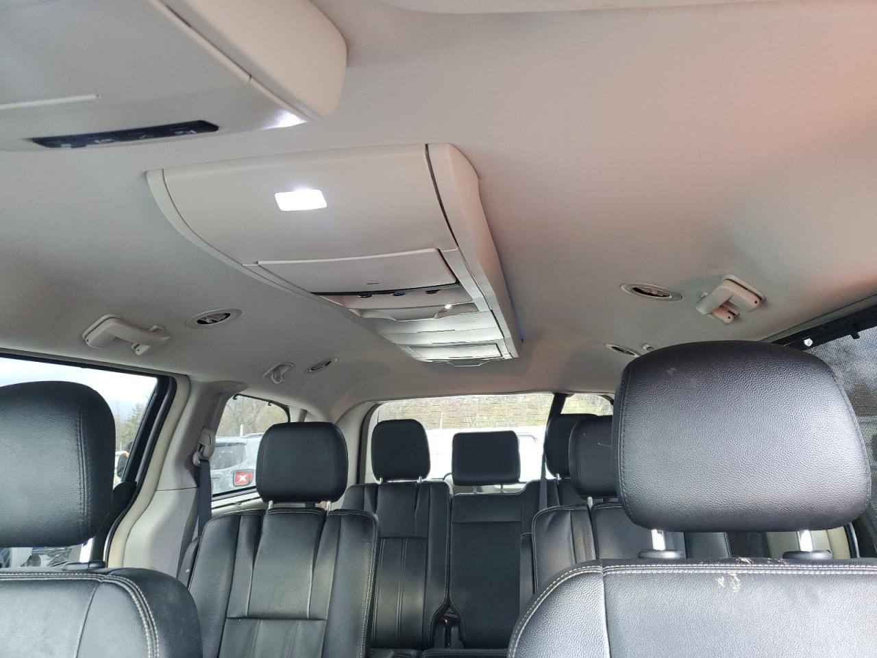 2016 Chrysler Town & Country Touring VIN: 2C4RC1BG3GR255658 Lot: 92395525