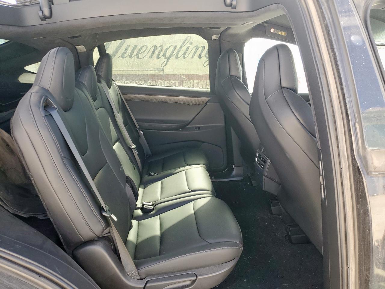 2018 Tesla Model X VIN: 5YJXCDE23JF132468 Lot: 92332115