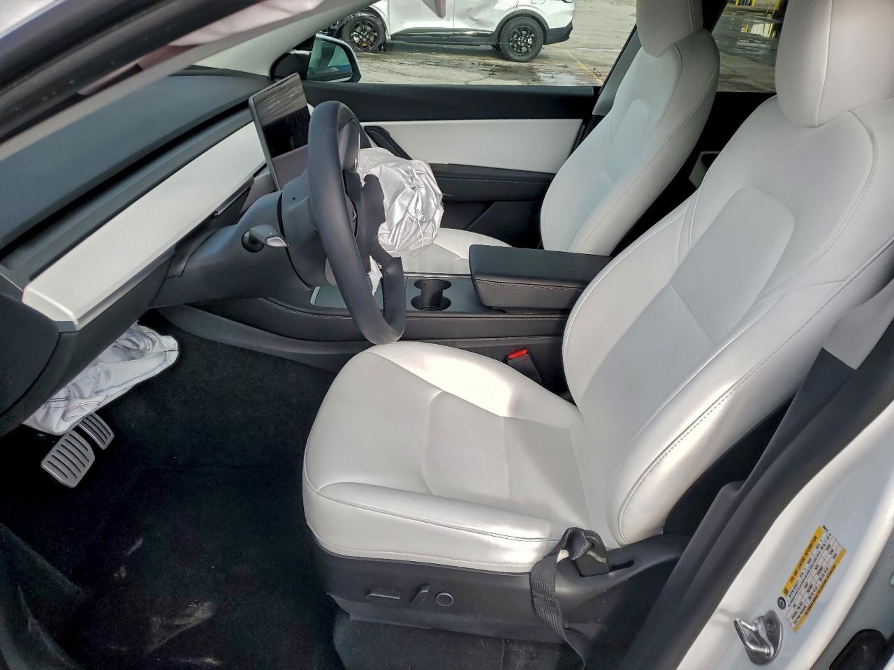 2022 Tesla Model Y VIN: 7SAYGDEF5NF390415 Lot: 94067395