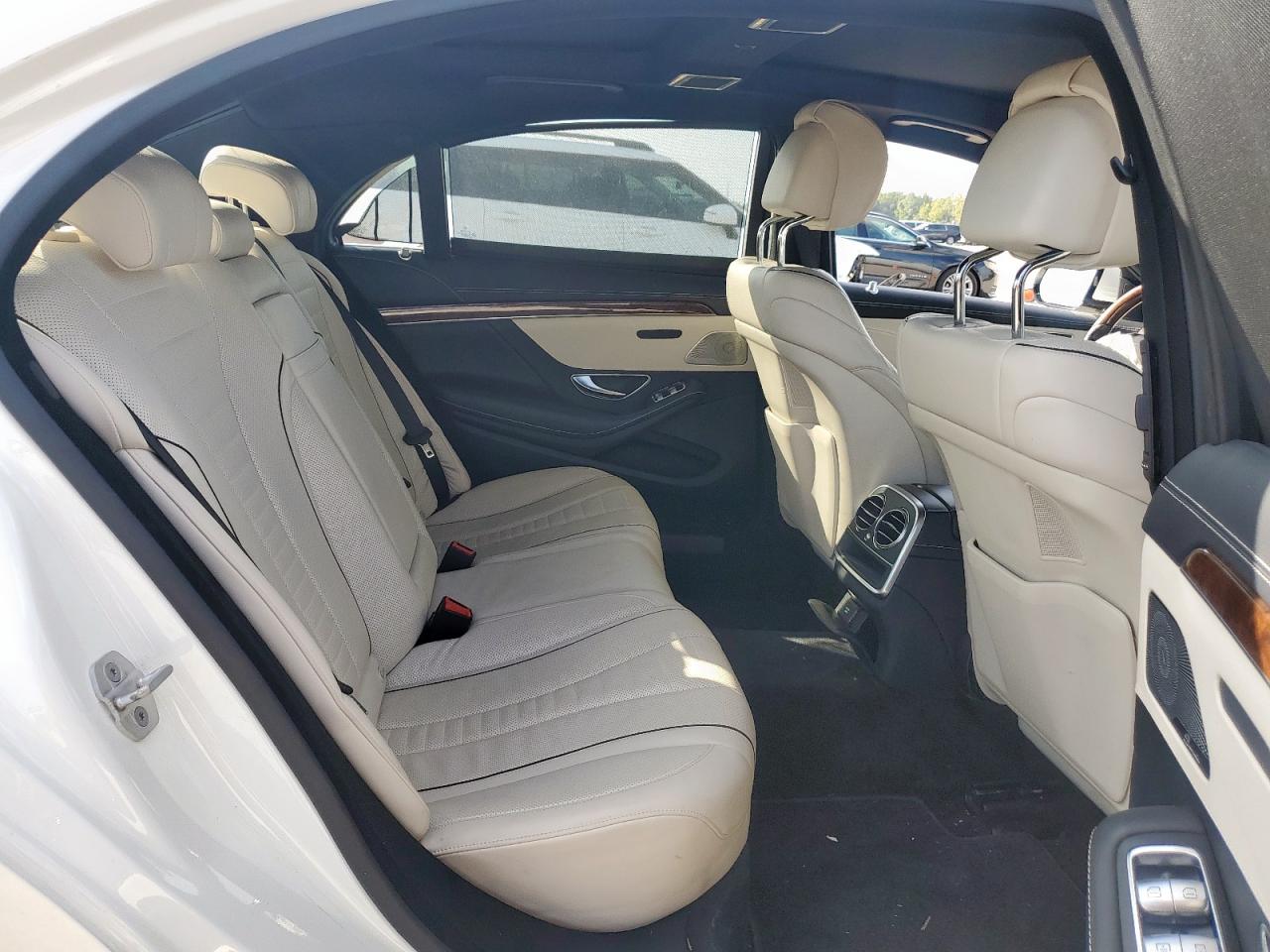 Фото: WDDUG8CB5FA141793