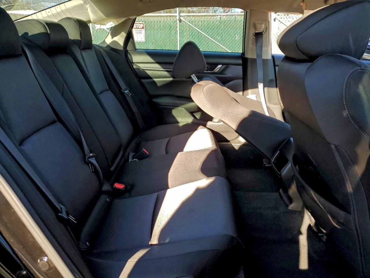 2022 Honda Accord Lx VIN: 1HGCV1F11NA068217 Lot: 93539555