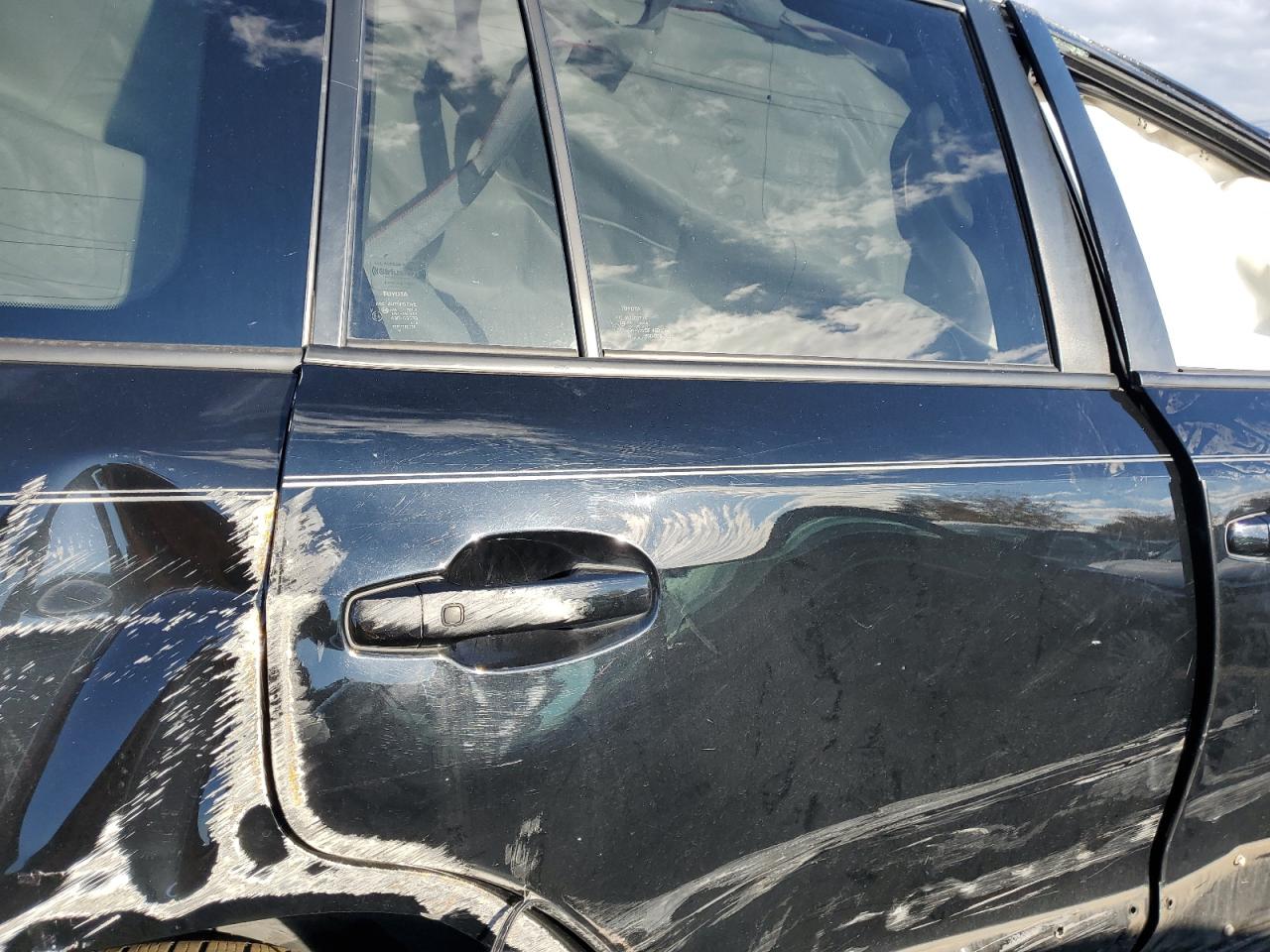 2015 Toyota Land Cruiser VIN: JTMHY7AJ1F4032078 Lot: 91270685