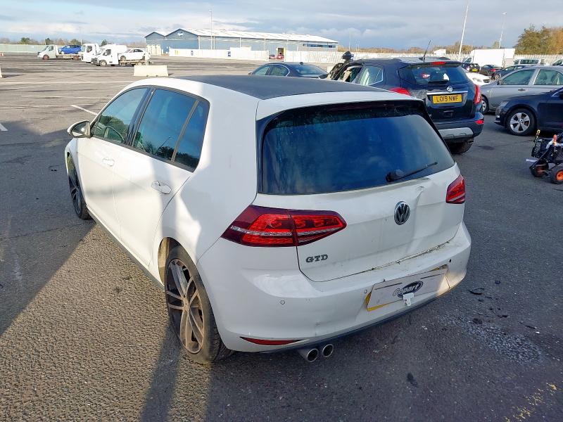 2015 VOLKSWAGEN GOLF