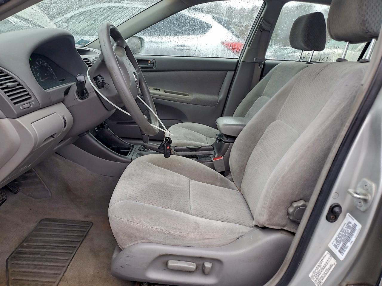 2003 Toyota Camry Le VIN: 4T1BE32K13U211081 Lot: 94564505