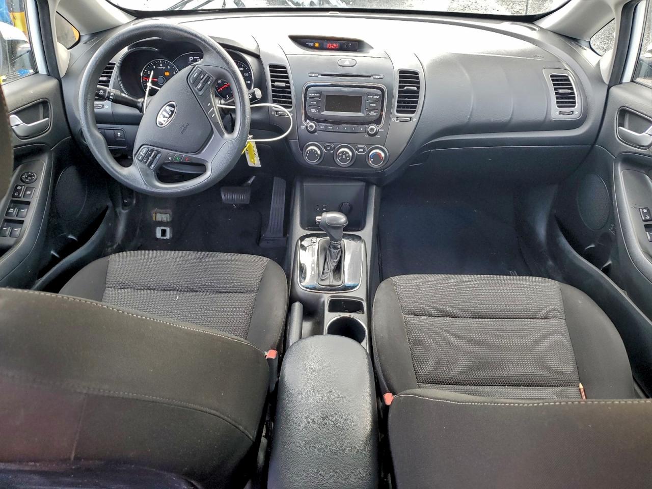 2018 Kia Forte Lx VIN: 3KPFK4A70JE228869 Lot: 92756555