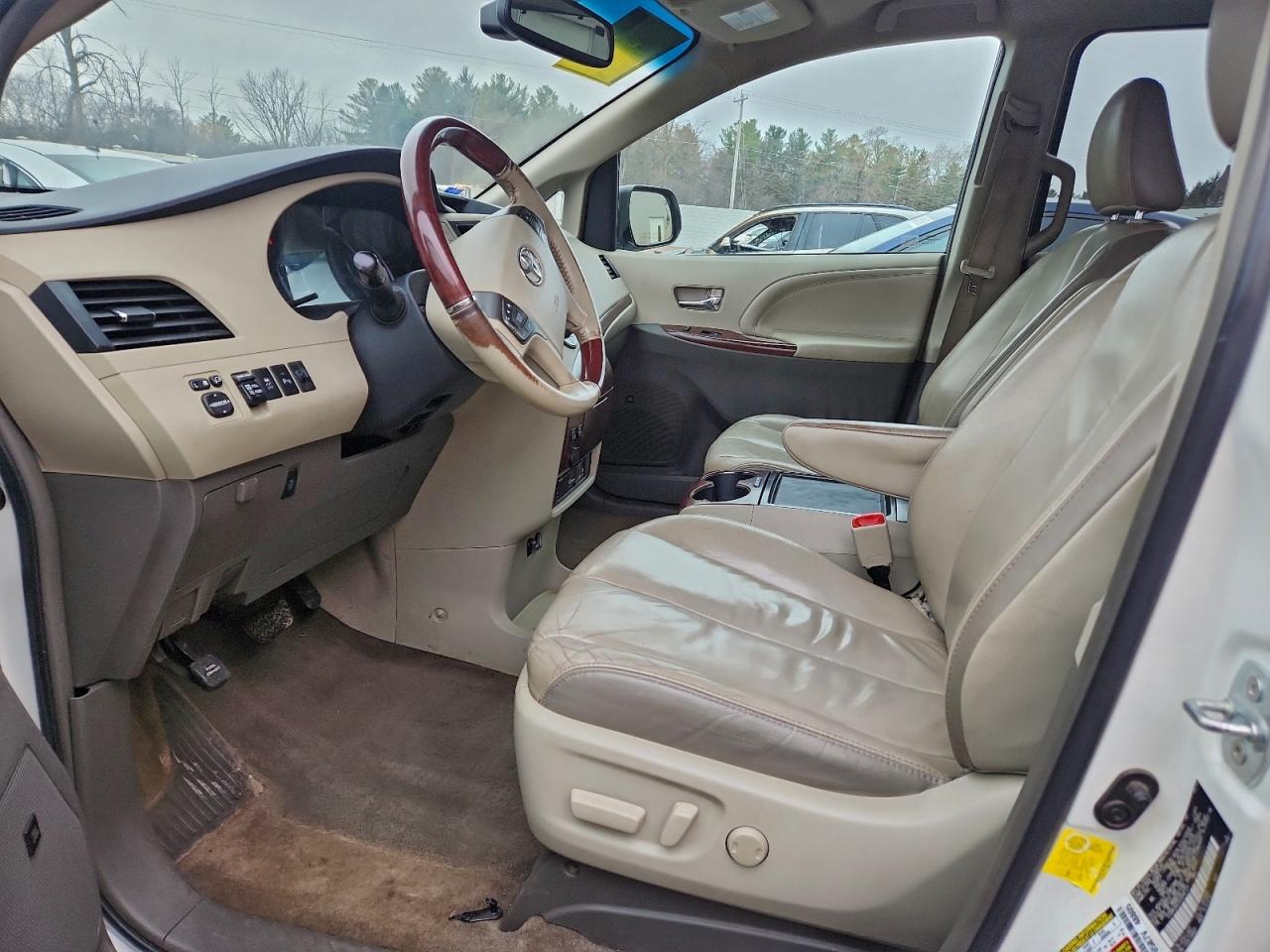 2012 Toyota Sienna Xle VIN: 5TDDK3DC5CS046121 Lot: 94235905