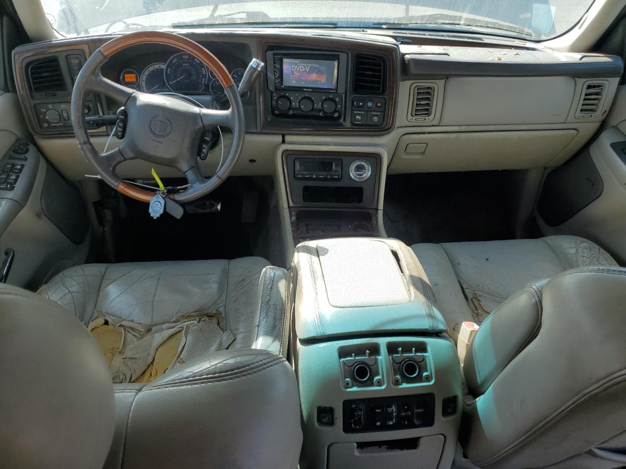 2002 Cadillac Escalade Luxury VIN: 1GYEK63NX2R243057 Lot: 85420345