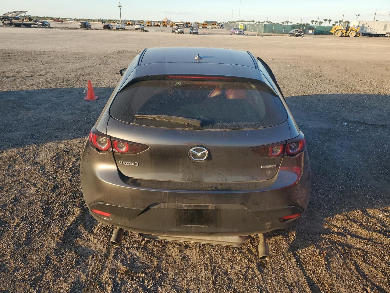 2021 Mazda 3 Premium VIN: JM1BPAML8M1402640 Lot: 92993635