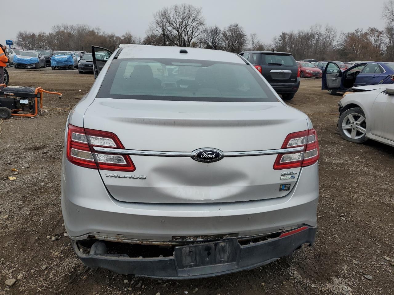 2015 Ford Taurus Sel VIN: 1FAHP2H88FG159360 Lot: 92870235