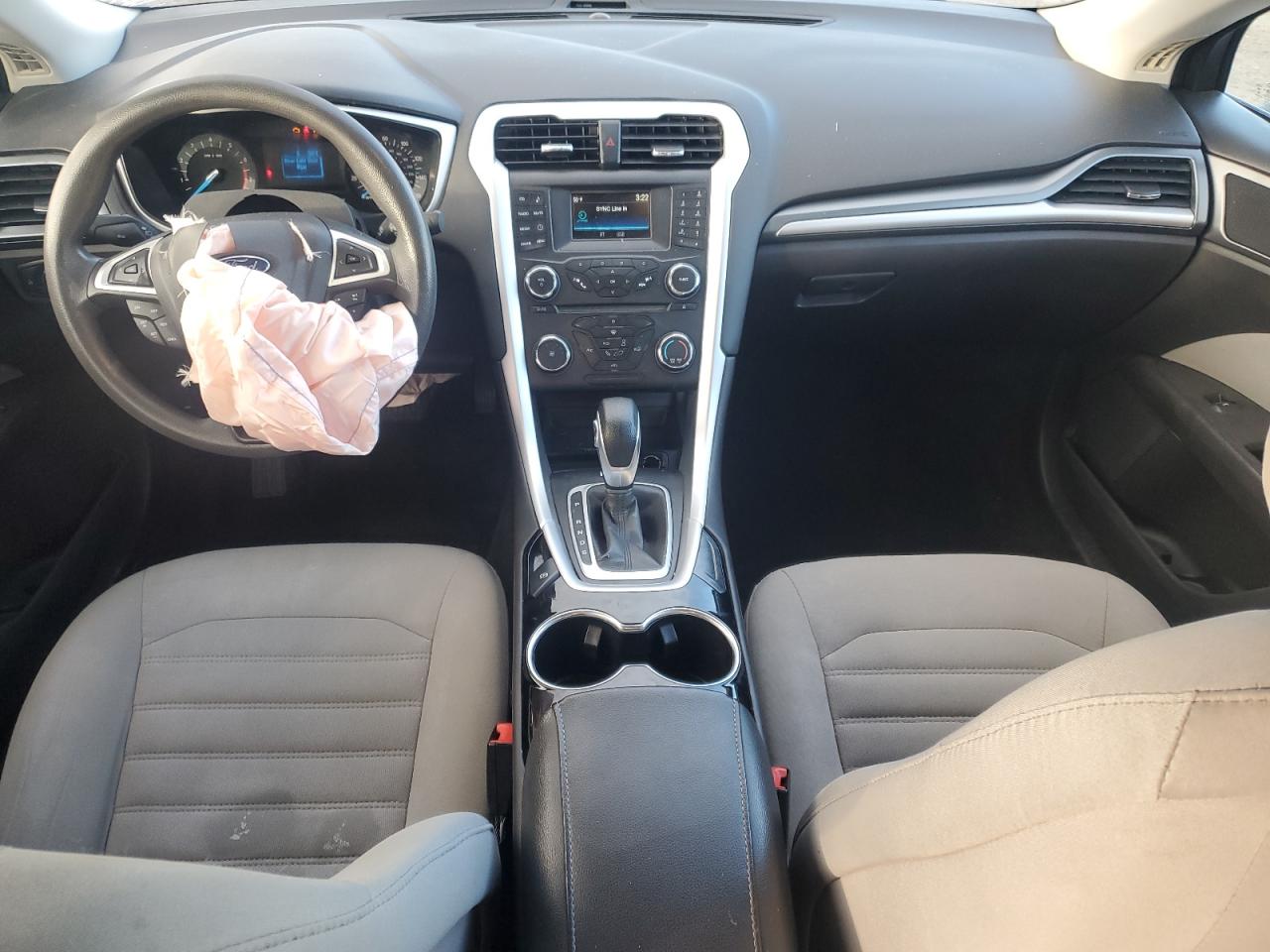 2015 Ford Fusion S VIN: 3FA6P0G76FR182844 Lot: 93355815