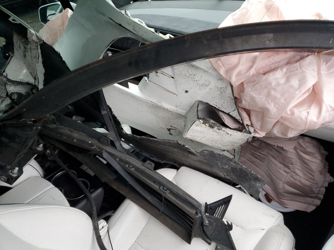 2016 Tesla Model X VIN: 5YJXCBE22GF006633 Lot: 92647515